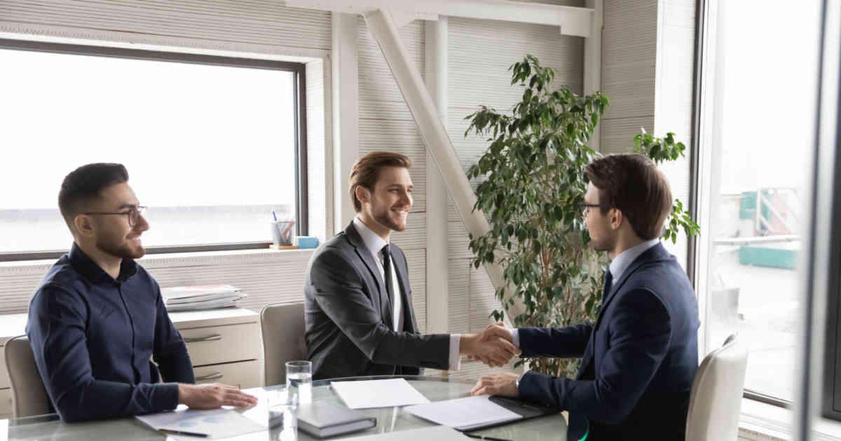 طراحی وب‌سایت مناسب جذب سرمایه‌گذار | راهکارهای حرفه‌ای آدرین ارتباط